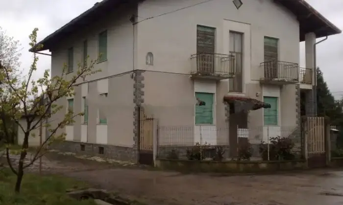 Rexer-Dronero-Cascina-via-Castelletto-Dronero-Giardino