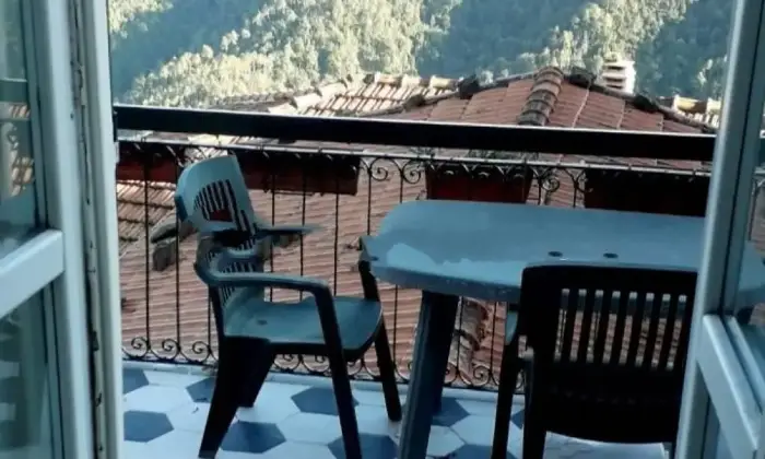 Rexer-Follo-Vendesi-appartamento-in-via-Cadro-Tivegna-Follo-Terrazzo