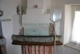 Rexer-Follo-Vendesi-appartamento-in-via-Cadro-Tivegna-Follo-Bagno