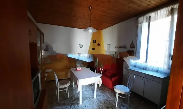 Rexer-Roccadaspide-Vendesi-casa-con-terreno-in-via-Carretiello-Roccadaspide-Altro