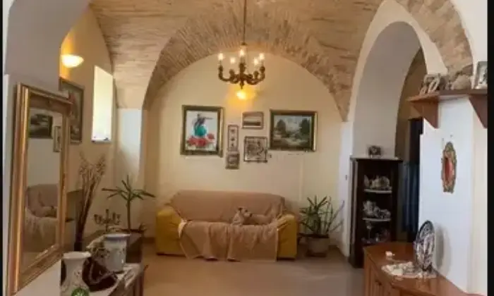 Rexer-Loreto-Aprutino-Casa-in-vendita-nel-centro-storico-di-Loreto-Aprutino-Salone