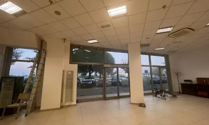 Rexer-Savignano-sul-Rubicone-Affitasi-immobile-commerciale-con-ampie-vetrine-fronte-vie-emilia-Altro