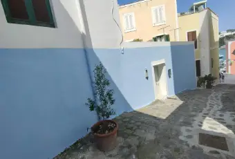 Rexer-Ponza-Immobile-commerciale-pieno-centro-storico-nella-splendida-Isola-di-Ponza-Altro