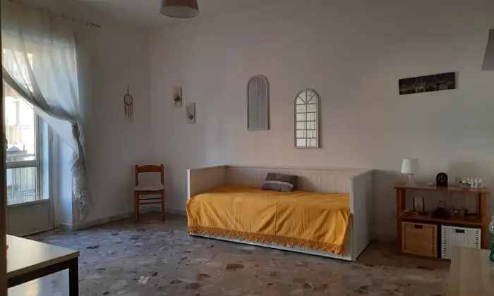 Rexer-Girifalco-Palazzo-con-due-negozi-e-due-appartamenti-Altro