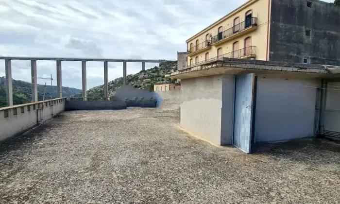 Rexer-Modica-Vendesi-appartamento-in-via-Nuova-SantAntonio-a-Modica-Terrazzo