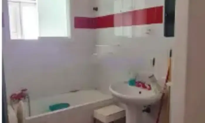 Rexer-Modica-Vendesi-appartamento-in-via-Nuova-SantAntonio-a-Modica-Bagno