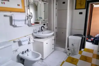 Rexer-Caltagirone-Vendesi-appartamento-a-Caltagirone-Bagno
