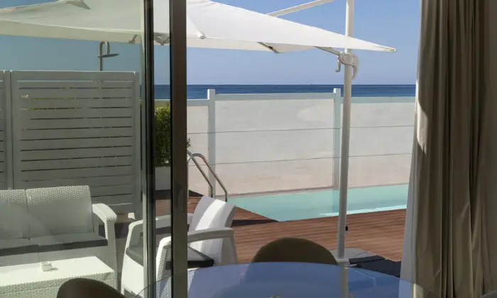 Rexer-Quartu-SantElena-CAMERA-FRONTE-MARE-POETTO-Terrazzo