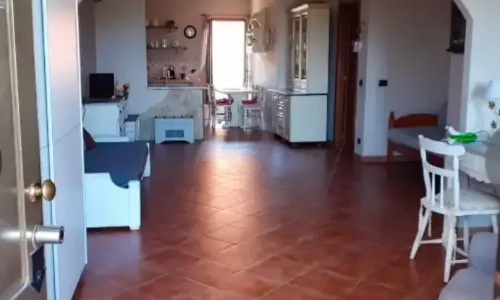 Rexer-Porto-Torres-L-annuncio-rivolto-a-trasfertisti-e-ditte-Salone