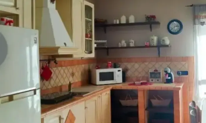 Rexer-Porto-Torres-L-annuncio-rivolto-a-trasfertisti-e-ditte-Cucina