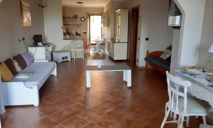 Rexer-Porto-Torres-L-annuncio-rivolto-a-trasfertisti-e-ditte-Altro