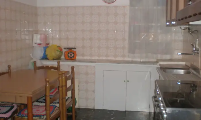 Rexer-Colletorto-Casa-indipendente-ammobiliata-su-due-livelli-con-garage-e-appartamento-Cucina