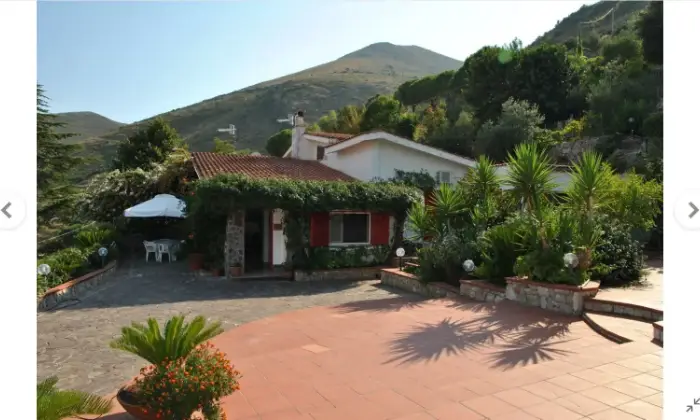 Rexer-Itri-Villa-panoramica-piscina-privata-giardino-zona-barbecue-forno-pizze-uliveto-Terrazzo
