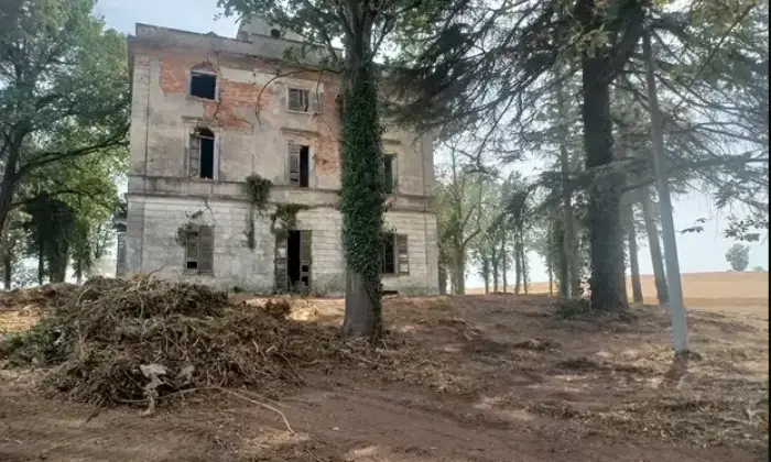 Rexer-Montecastello-Vendesi-villa-in-Frazione-San-Zeno-a-MONTECASTELLO-AL-Giardino