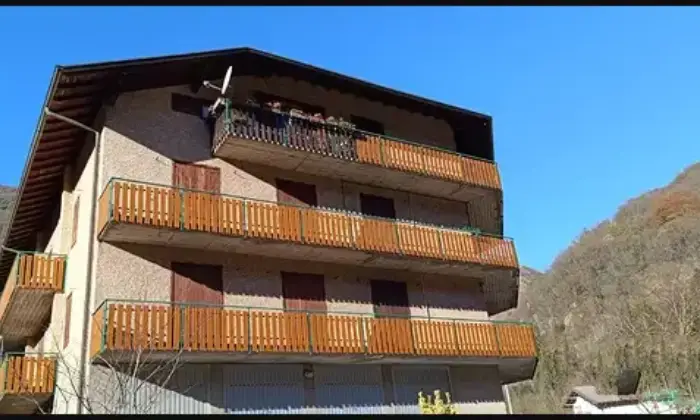 Rexer-Serina-Vendesi-appartamento-a-SERINA-BG-Giardino