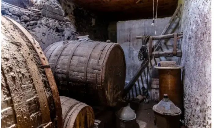Rexer-Castiglione-di-Sicilia-Vendesi-rustico-in-SPi-a-Castiglione-di-Sicilia-Altro
