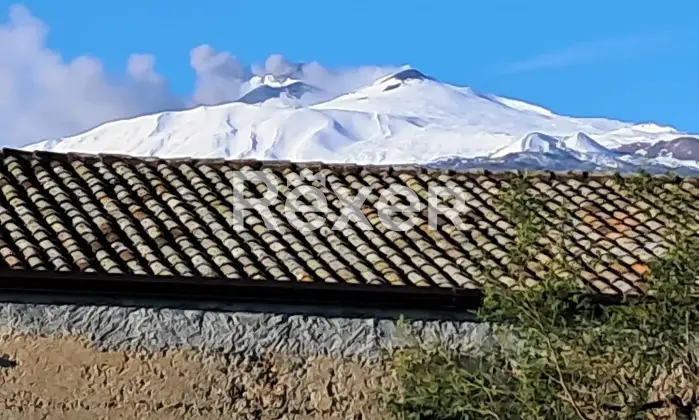 Rexer-Castiglione-di-Sicilia-Vendesi-rustico-in-SPi-a-Castiglione-di-Sicilia-Altro