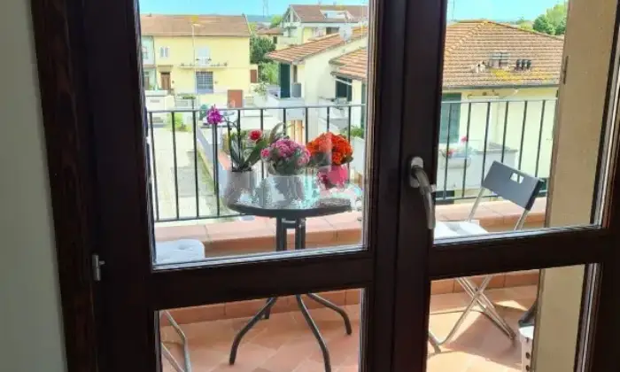 Rexer-Castelfranco-di-Sotto-Appartamento-su-due-piani-in-vendita-in-via-Ettore-Bugatti-Altro