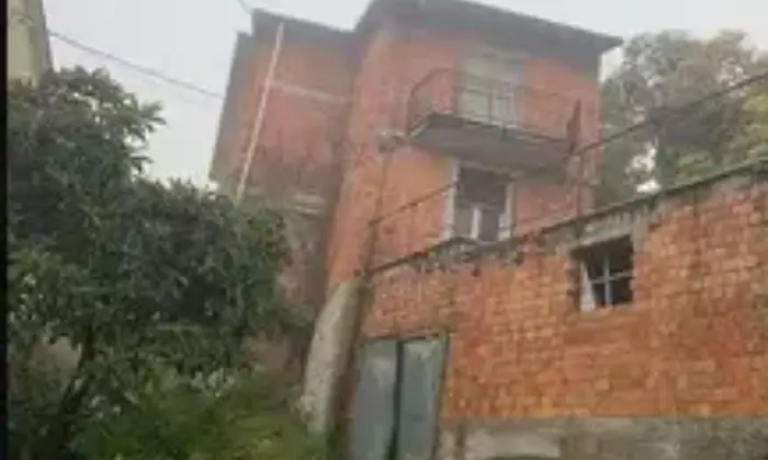 Rexer-Alta-Val-Tidone-ALLO-STATO-RUSTICO-CASA-DA-COMPLETARE-E-RISTRUTTURARE-con-giardino-e-garage-a-CAMINATA-fraz-di-ALTA-VAL-TIDONE-PC-ALTRO