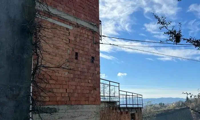 Rexer-ALTA-VAL-TIDONE-ALLO-STATO-RUSTICO-CASA-DA-COMPLETARE-E-RISTRUTTURARE-con-giardino-e-garage-a-CAMINATA-fraz-di-ALTA-VAL-TIDONE-PC-Esterno