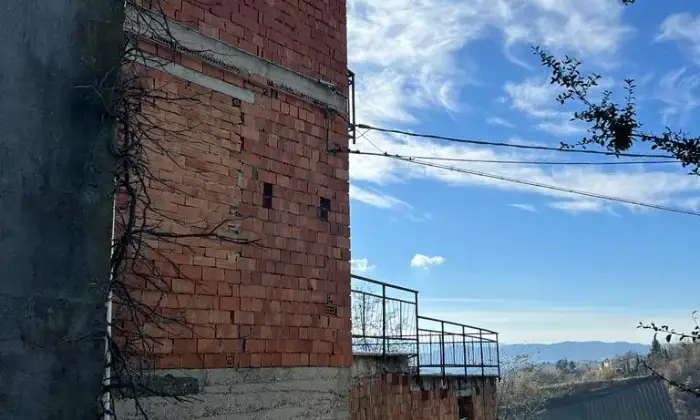 Rexer-Alta-Val-Tidone-ALLO-STATO-RUSTICO-CASA-DA-COMPLETARE-E-RISTRUTTURARE-con-giardino-e-garage-a-CAMINATA-fraz-di-ALTA-VAL-TIDONE-PC-Esterno