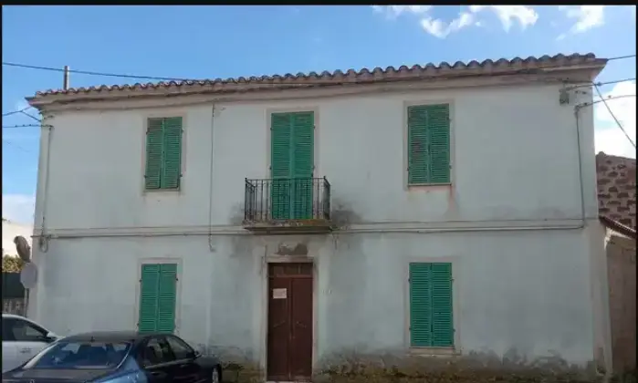Rexer-Sedilo-Casa-padronale-in-vendita-in-via-EMarini-a-Sedilo-Terrazzo