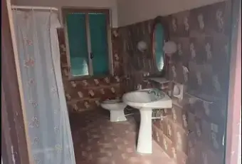 Rexer-Sedilo-Casa-padronale-in-vendita-in-via-EMarini-a-Sedilo-Bagno