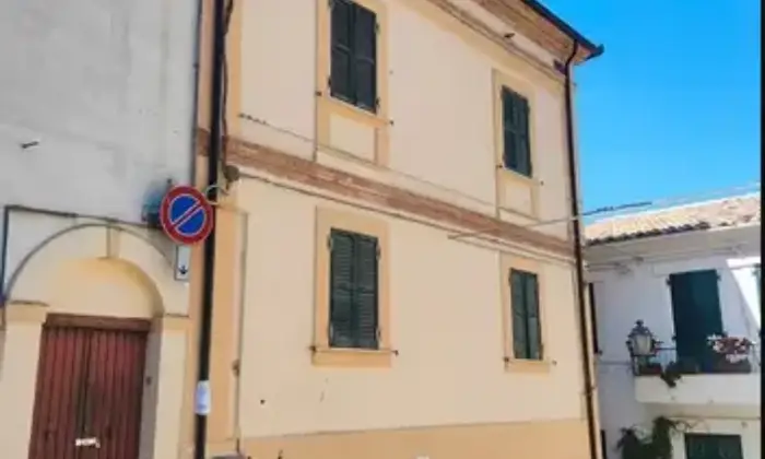 Rexer-Loreto-Aprutino-Affascinante-Palazzetto-Storico-del-Altro