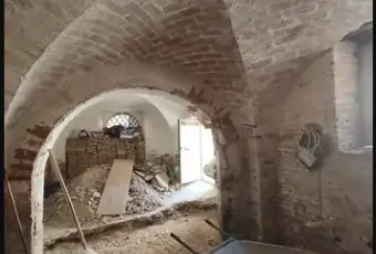 Rexer-Loreto-Aprutino-Affascinante-Palazzetto-Storico-del-Garage