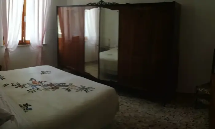 Rexer-Zeri-Appartamento-indipendente-a-Zeri-CameraDaLetto