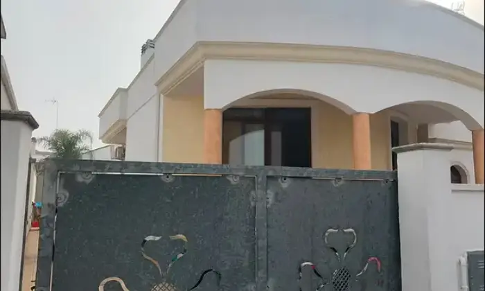 Rexer-Veglie-Villa-indipendente-in-via-della-Libert-a-Veglie-Terrazzo