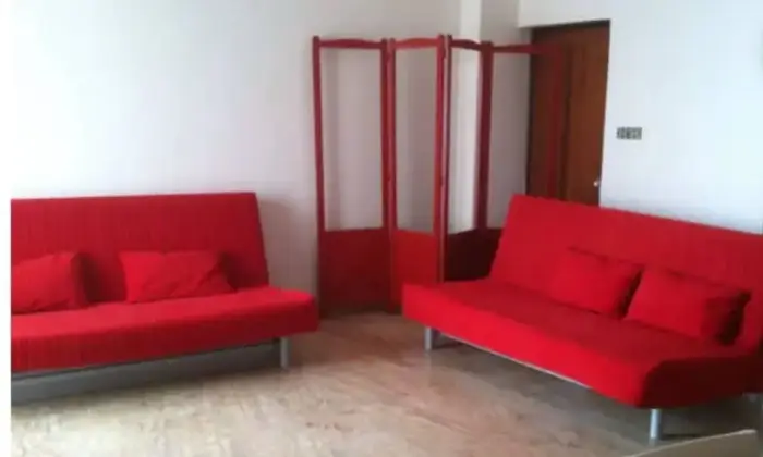 Rexer-Pachino-Open-space-via-Ciro-Menotti-Centro-Pachino-Salone