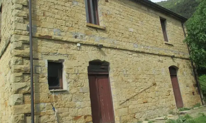 Rexer-Pietrapertosa-Casale-Strada-Provinciale-di-Pietrapertosa-Pietrapertosa-Garage
