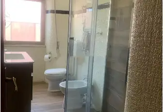 Rexer-Adrano-Vendesi-appartamento-in-Madonna-delle-Grazie-a-Adrano-Bagno