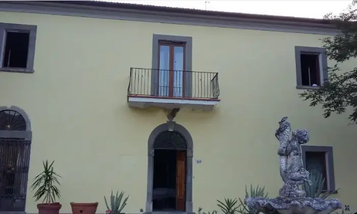 Rexer-Vaiano-Villa-in-vendita-in-via-di-Spicciano-a-Vaiano-Terrazzo