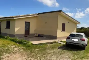 Rexer-Portopalo-di-Capo-Passero-Villa-in-vendita-in-via-MauciniPortopalo-di-Capo-Passero-Giardino