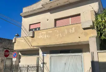 Rexer-Salve-Casa-indipendente-su-due-piani-a-Salve-Altro