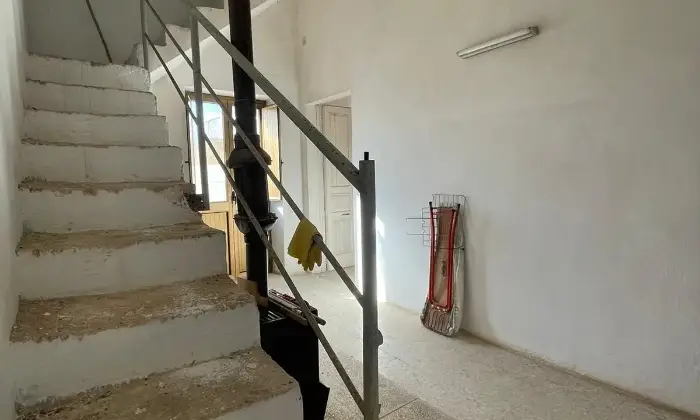 Rexer-Salve-Casa-indipendente-su-due-piani-a-Salve-Altro