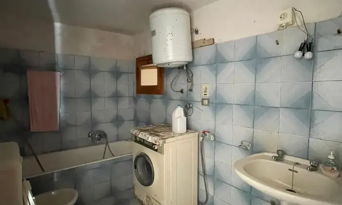 Rexer-Salve-Casa-indipendente-su-due-piani-a-Salve-Bagno