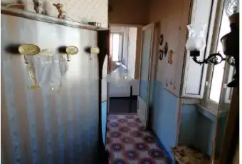 Rexer-Valguarnera-Caropepe-Trilocale-in-vendita-in-via-SantElena-Bagno