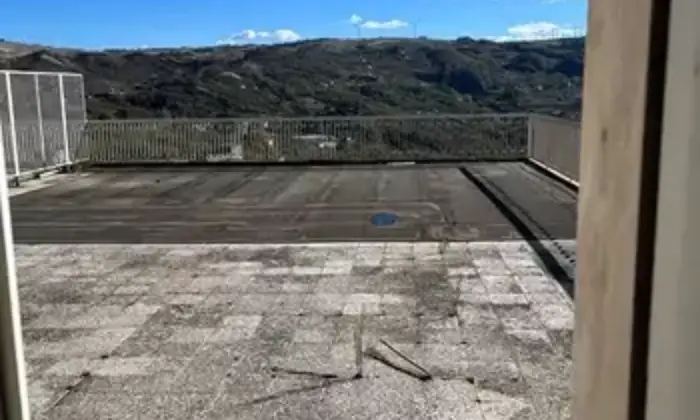 Rexer-Avigliano-Vendesi-appartamento-libero-subito-Terrazzo