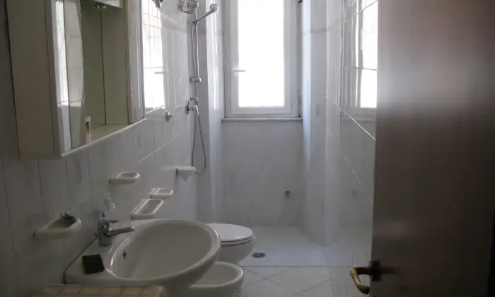 Rexer-Roma-PINETA-SACCHETTI-BOCCEA-TORREVECCHIA-UNIVERSITA-GEMELLI-UNIVERSITA-LUMSA-Bagno