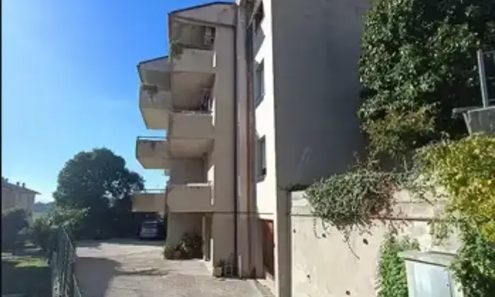 Rexer-Monte-Porzio-Appartamento-a-Castelvecchio-Terrazzo
