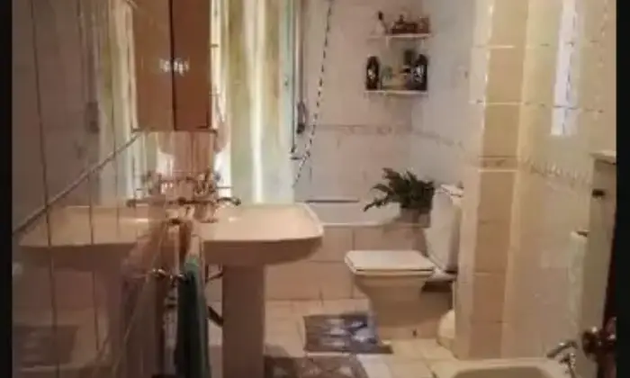 Rexer-Siracusa-Vendesi-appartamento-in-Via-Itlia-a-SIRACUSA-SR-Bagno