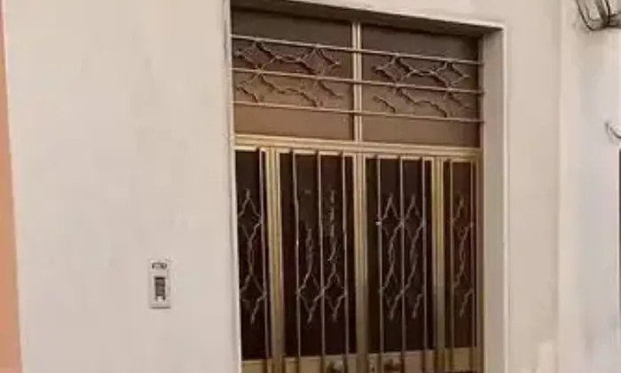 Rexer-Castri-di-Lecce-Appartamento-al-piano-a-Castri-di-Lecce-LE-PARZIALMENTE-RISTRUTTURATO-Altro