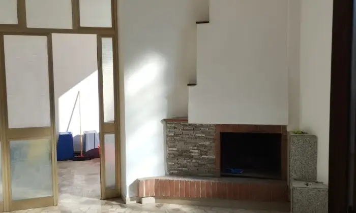 Rexer-Castri-di-Lecce-Appartamento-al-piano-a-Castri-di-Lecce-LE-PARZIALMENTE-RISTRUTTURATO-Altro