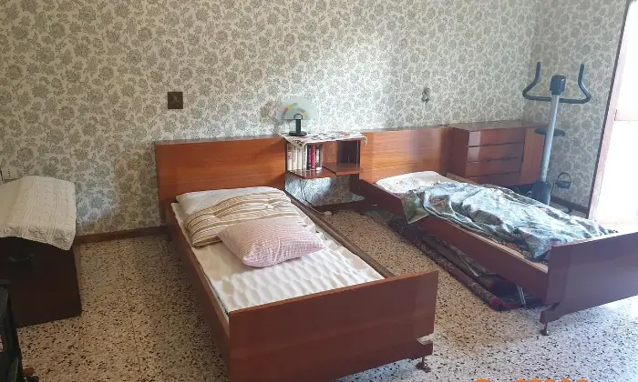 Rexer-Collebeato-Camere-in-villetta-a-Collebeato-CameraDaLetto
