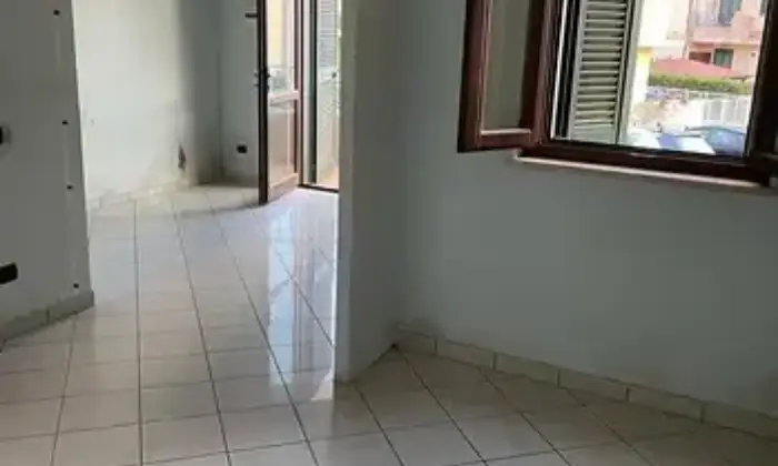 Rexer-Giulianova-Vendesi-studio-con-spazio-esterno-ad-uso-esclusivo-Altro