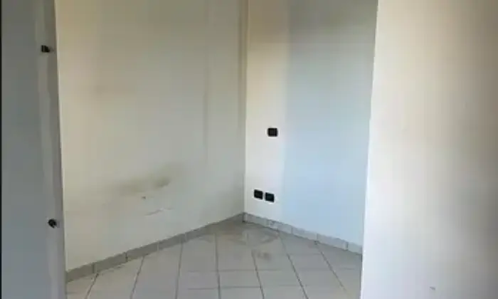 Rexer-Giulianova-Vendesi-studio-con-spazio-esterno-ad-uso-esclusivo-Altro