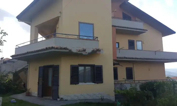 Rexer-Maletto-Appartamento-in-vendita-in-via-Enrico-Berlinguer-Terrazzo